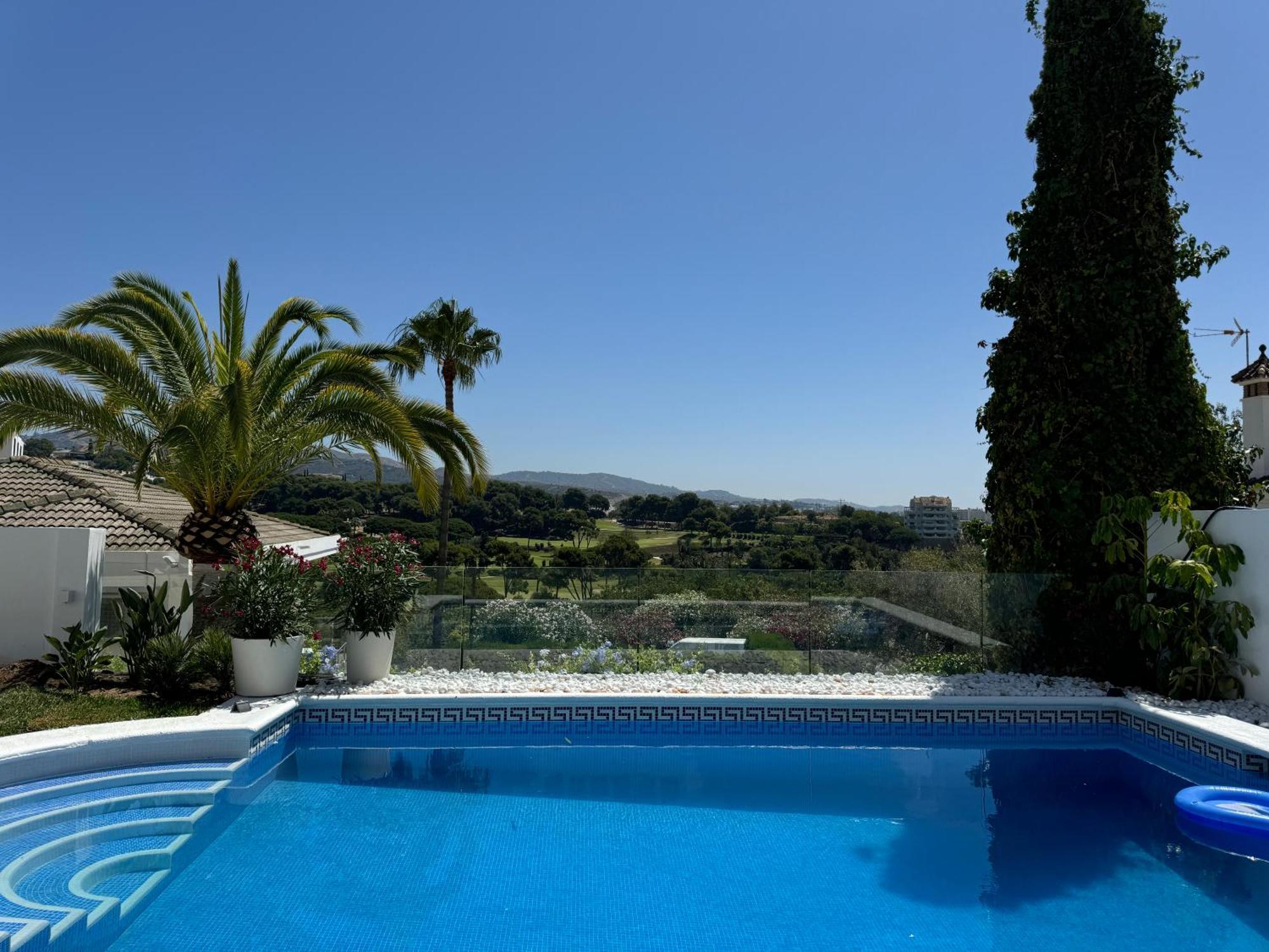 Aurora Boutique House - Only Adults Bed and Breakfast Marbella Exteriör bild