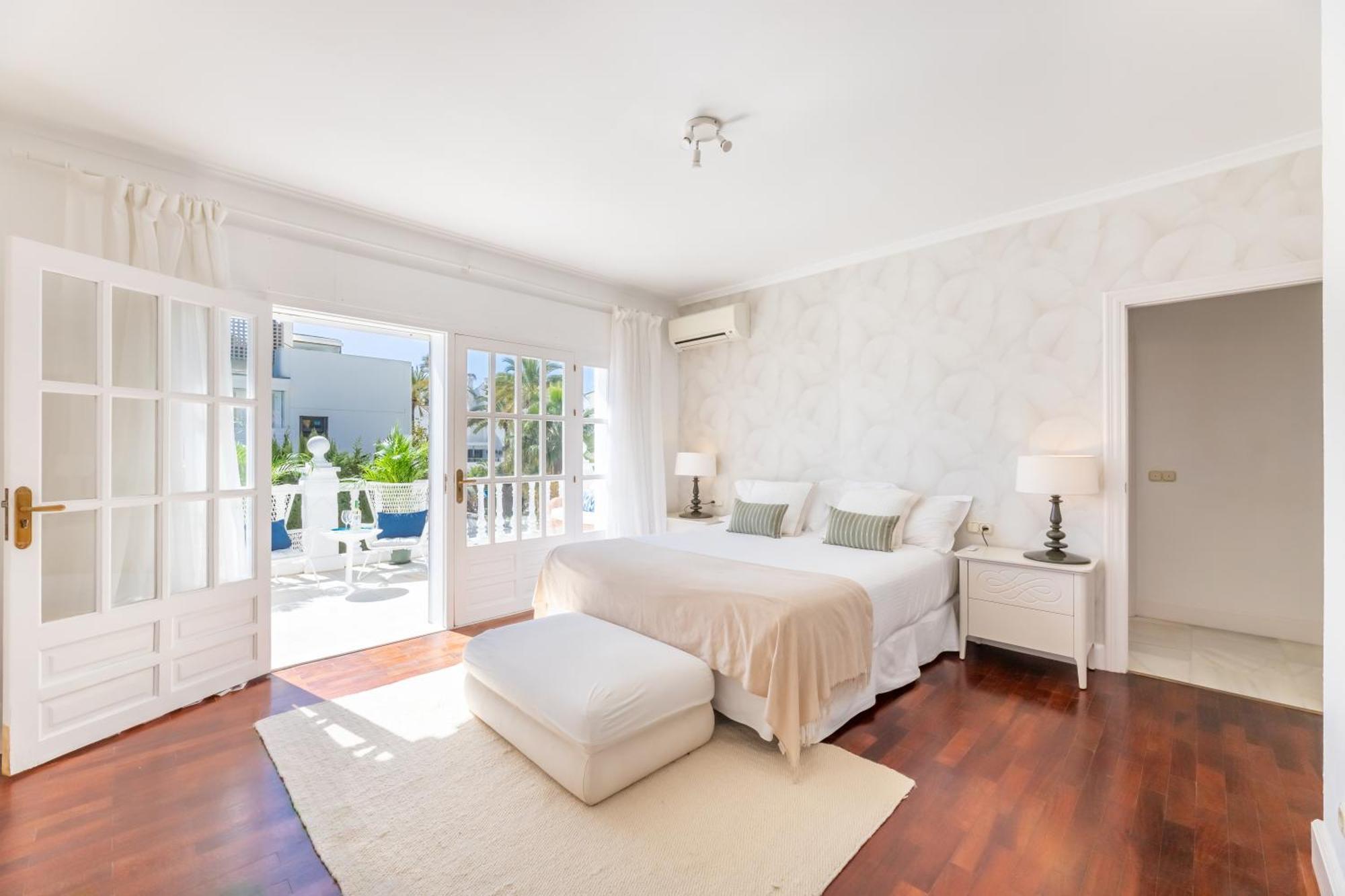 Aurora Boutique House - Only Adults Bed and Breakfast Marbella Exteriör bild